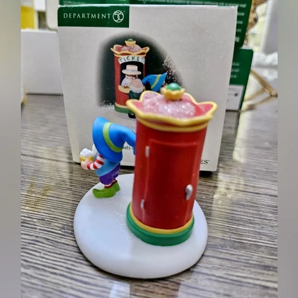 Department 56 Two For The Show - Picture 4 of 7